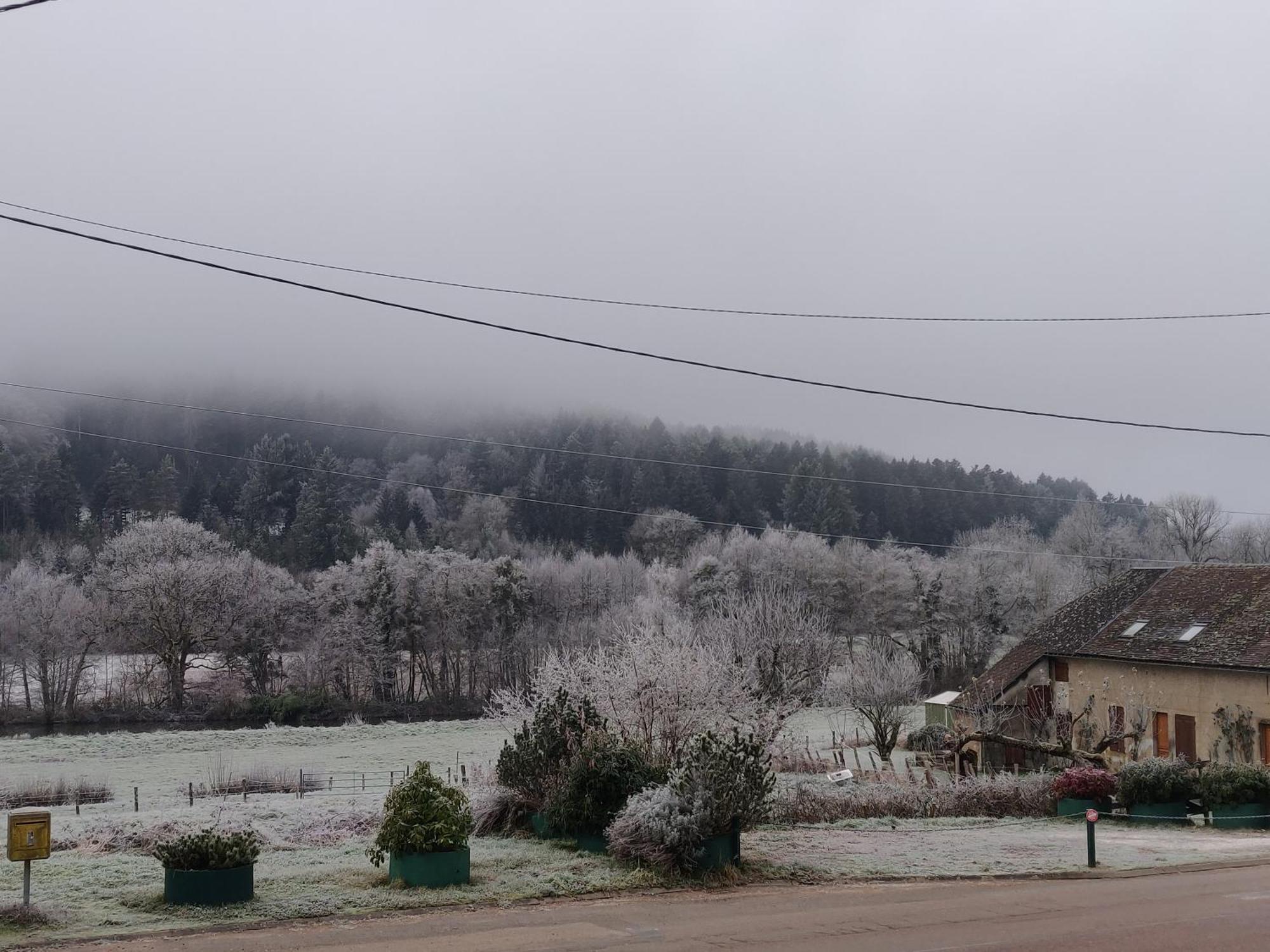 Auberge De La Chaloire La Petite-Verriere Luaran gambar