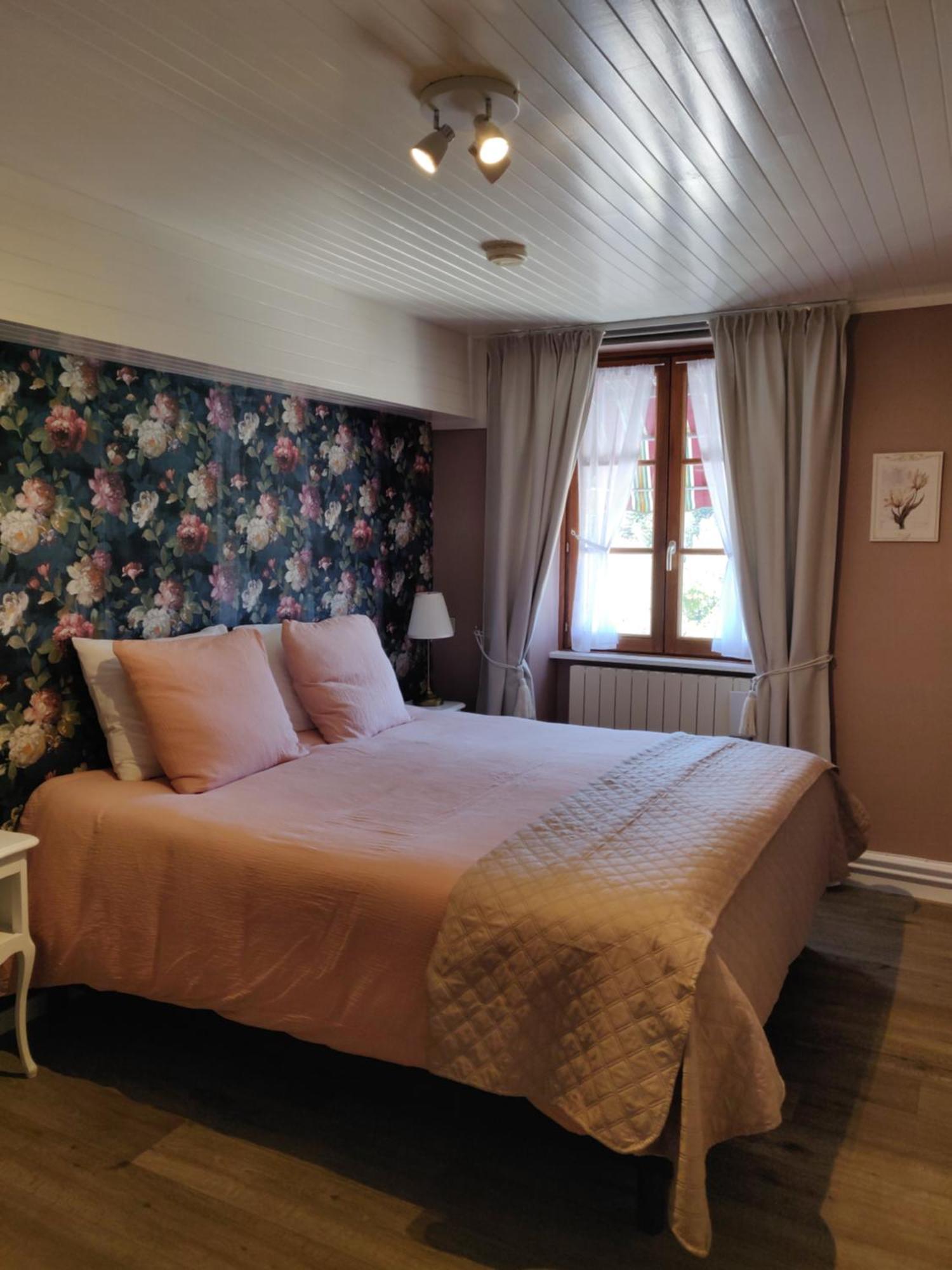 Auberge De La Chaloire La Petite-Verriere Luaran gambar